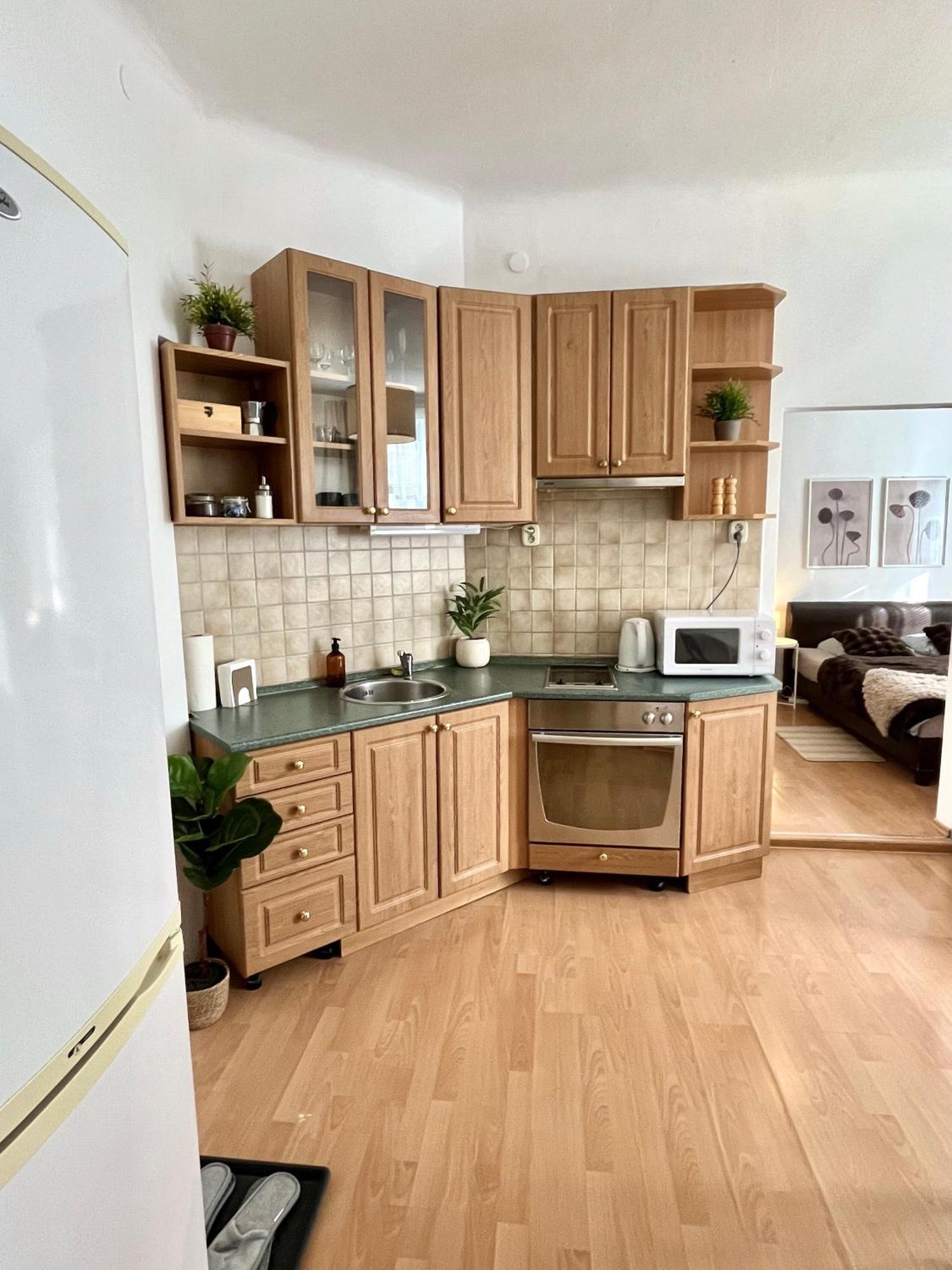 Apartment Caroline - Old Town, Ac Bratislava Exterior photo